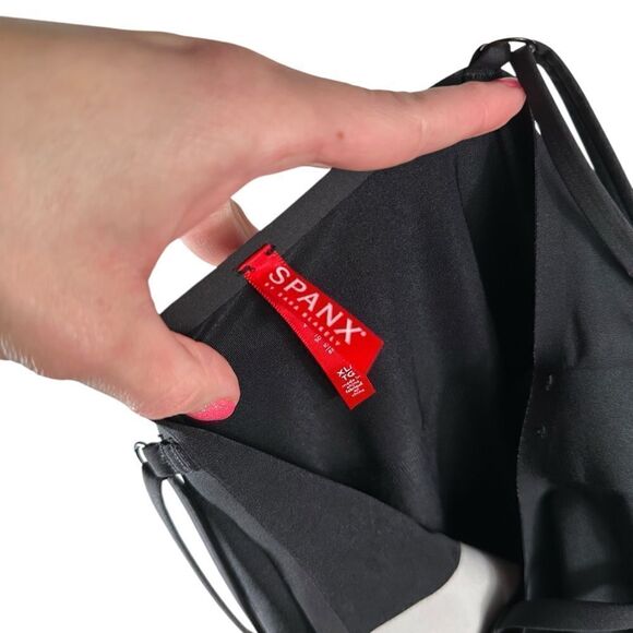 SPANX Black Oncore Tummy Control Mid-Thigh Compression Bodysuit Shapewear - Picture 8 of 11